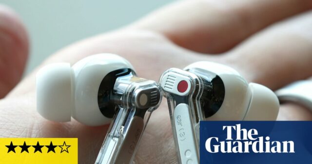Absolutamente nada Depoimento do Ear 3: fones de ouvido bonitos com técnica de celebração ‘Super Mic’ 

