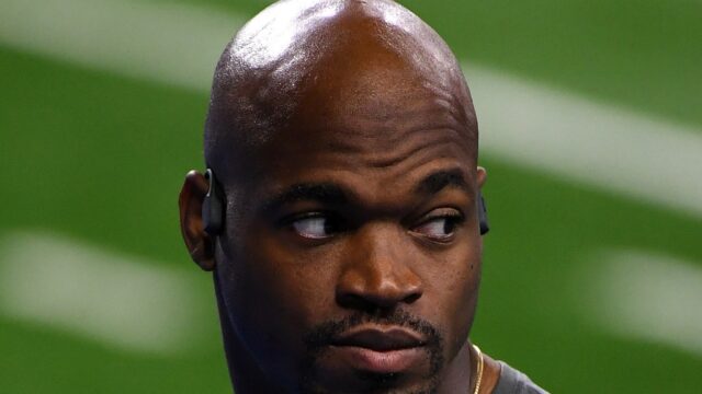 Adrian Peterson preso por Dui, propriedade ilegal de uma ferramenta Adrian-Peterson-getty-1