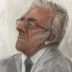 Perry Kouroumblis, acusado de assassinato em Easey Street, retratado em um esboço do tribunal de Magistrados de Melbourne em 29 de outubro de 2025.