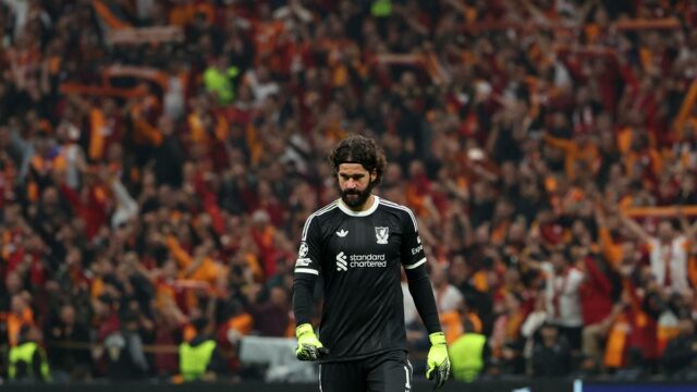 Alisson para ficar inativo por 6 semanas, com maior probabilidade de perder no Manchester United Clash-- Records 

