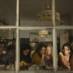 Alpha Violet Boards Tallinn Competitors Pics '18 Openings to Heaven' de João Nuno Pinto e Doc Franco-Nepalês 'Farewell Siblings' (UNIQUE)