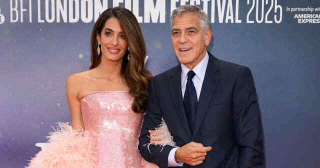 NOVA IORQUE, NOVA IORQUE - 29 DE SETEMBRO: Amal Clooney participa do Prêmio Albie Inaugural da Clooney Foundation For Justice na Biblioteca Pública de Nova York em 29 de setembro de 2022 na cidade de Nova York. (Foto de Dimitrios Kambouris/Getty Images for Albie Awards) LONDRES, INGLATERRA - 15 DE MAIO: Amal Clooney comparece ao 