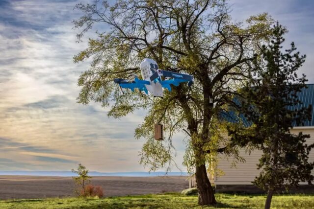 Amazon para retornar à distribuição de drones aderendo ao acidente no Arizona 

