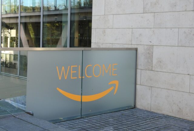 Amazon reduzirá 14 mil trabalhos empresariais Amazon reduzirá 14 mil trabalhos empresariais
