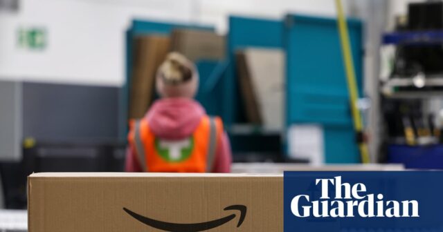 Amazon valida estratégias para abrir mão de 14 mil funcionários Amazon valida estratégias para abrir mão de 14 mil funcionários corporativos como parte da onda de cortes
