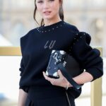 Ana de Armas, 37 anos, terminou o romance com Tom Cruise, 63, porque supostamente se sentia ‘desconfortável’ com o ritmo acelerado dele; Ela é retratada em 30 de setembro