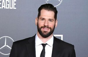 Anterior Estrela da NHL, Ryan Kesler, rejeita alegações de conduta sexual de agressores ‘falsos’ Meta! Rachel Brosnahan, Justin Bieber e mais estrelas que amam o hóquei
