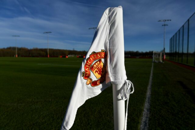 Tyrell Malacia treina com o Manchester United