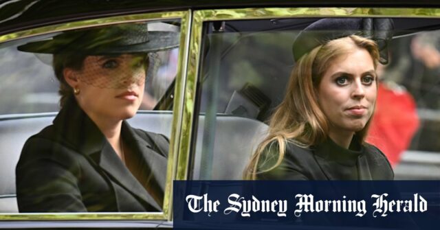 Após a queda de Andrew, o que vem por aí O príncipe Andrew chega com a princesa Eugenie para seu casamento com Jack Brooksbank em Windsor em 2018.