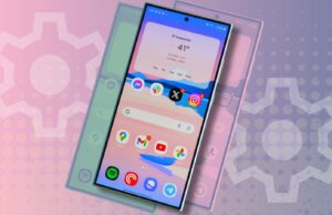 As 15 configurações do Samsung Galaxy S24 que você deve alterar imediatamente O Samsung Galaxy S24 apoiado em uma porta de madeira