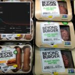 As ações da Beyond Meat despencam para US$ 1 após acordo de troca de dívida diluir ações da empresa