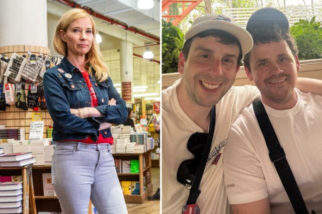 Nancy Bass Wyden saiu dentro da livraria olhando para a câmera com os braços cruzados sobre o peito
