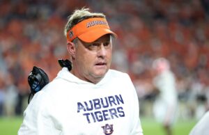 Auburn foi solicitado a demitir Hugh Freeze se os tigres fossem eliminados no sábado Hugh Freeze