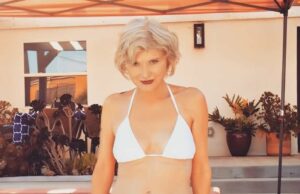 Beth Broderick, 66 anos, ostenta seu corpo de roupas de banho enquanto se acumulava ao redor ‘ Promo Barbara Corcoran atordoa em um biquíni