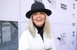 Bette Midler, Ben Stiller, Kerry Washington e ainda mais comemoram Diane Keaton: ‘Um símbolo de design, sagacidade e diversão’ Bette Midler, Ben Stiller, Kerry Washington e ainda mais comemoram Diane Keaton: 'Um símbolo de design, sagacidade e diversão'