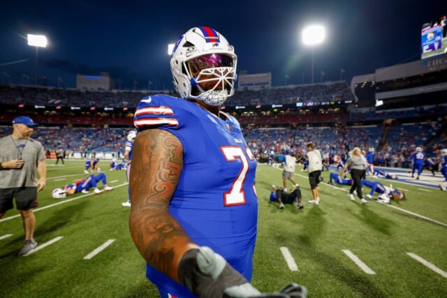 Bills-Panthers associados a uma discussão pós-jogo acalorada Buffalo Bills OT Dion Dawkins