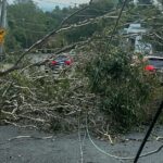 Brisbane acorda com chuva, temperaturas despencando enquanto a limpeza da tempestade continua