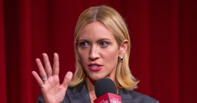 Brittany Snow se lembra de ter sido ‘realmente perturbada’ após Malin Akerman provoca tensão sexual de 'esposas caçadoras' com Brittany Snow