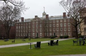 Brown College recusa oferta de financiamento de Trump: ‘seriamente ameaçadora’ Brown College recusa oferta de financiamento de Trump: 'seriamente ameaçadora'