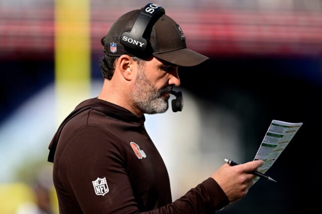 Browns HC Kevin Stefanski expressa decepção com infração liderada por Cleveland Browns coach Kevin Stefanski.