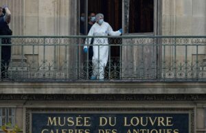 CNN estabelece docudrama sobre a invasão da jóia do Louvre CNN estabelece docudrama sobre a invasão da jóia do Louvre