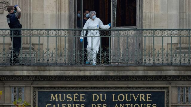 CNN estabelece docudrama sobre a invasão da jóia do Louvre 


