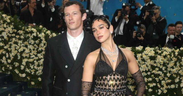 Callum Turner e Dua Lipa