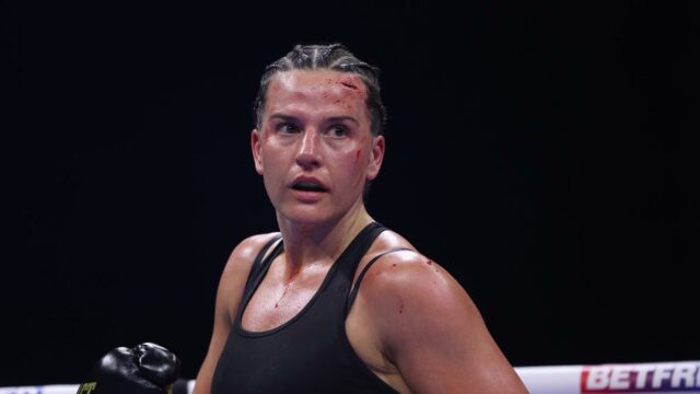 Cameron desocupa o título WBC em protesto contra as regras masculinas e femininas
