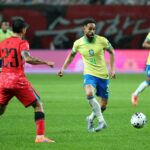 Matheus Cunha em ação pelo Brasil.