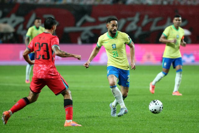 Matheus Cunha em ação pelo Brasil.