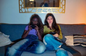 Caro Abby: Devo largar meu amigo em série de destruir a casa? Caro Abby: Devo largar meu amigo em série de destruir a casa?