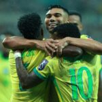 Casemiro jogando contra a Coreia do Sul