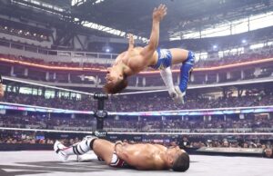 Celebridade da AEW oferece cronograma de retorno de lesões lamentáveis Kota Ibushi executes a flip in the center of the ring during the Men's Casino Gauntlet Match at AEW All In Texas. (Ricky Havlik/AEW)