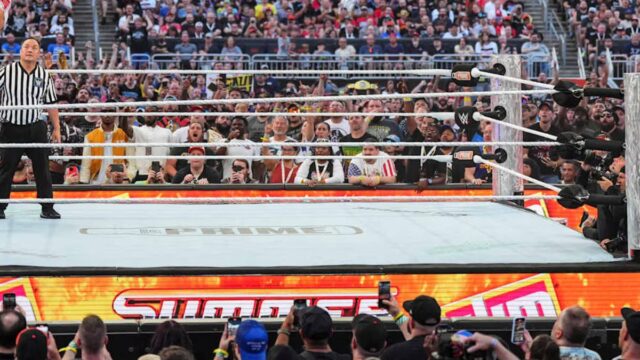 Celebridade da WWE transforma Heel em surpreendente pensamento final para WWE SummerSlam ring