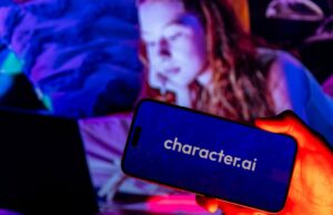 Character.AI para encerrar conversas para adolescentes Os usuários menores de 18 anos do Character.AI verão essas imagens informando-os sobre as mudanças.