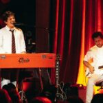 Charlie Puth coloca suas costeletas de jazz para atuar na inauguração de sua residência Blue Note em Los Angeles: avaliação do show