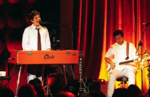 Charlie Puth coloca suas costeletas de jazz para atuar na inauguração de sua residência Blue Note em Los Angeles: avaliação do show Charlie Puth coloca suas costeletas de jazz para atuar na inauguração de sua residência Blue Note em Los Angeles: avaliação do show