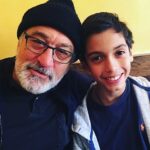 O neto do lendário ator, Leandro, morreu aos 18 anos na cidade de Nova York. Uma substância pulverulenta branca foi encontrada em um prato perto de seu corpo. Eles são retratados juntos em tempos mais felizes