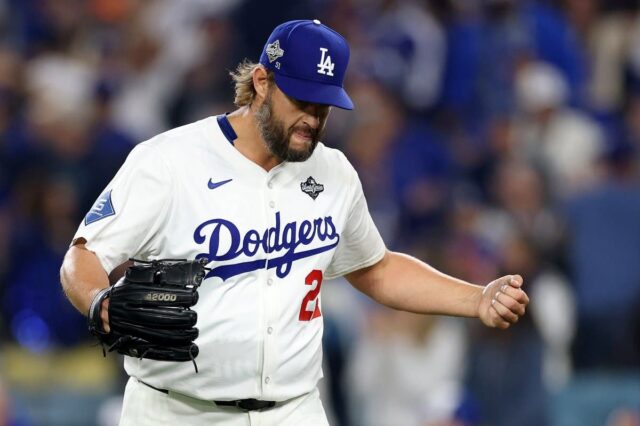 Clayton Kershaw, dos Dodgers, envia mensagem para Alex Vesia no Clayton Kershaw, dos Dodgers, envia mensagem para Alex Vesia no meio da falta