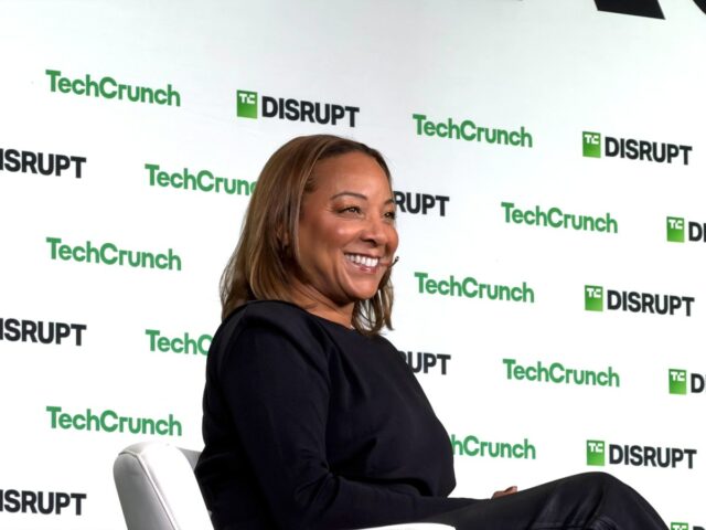 Co-CEO da Waymo sobre a dificuldade de dimensionar a robótica Waymo co-CEO Takedra Mawakana at TechCrunch Disrupt 2025