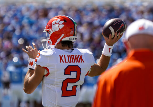 Como aproveitar Clemson na Universidade de Boston: transmissão ao vivo de futebol universitário da NCAA, rede de televisão 

