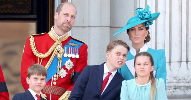 Os momentos mais doces do príncipe William e da princesa Kate com seus filhos 418