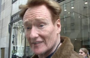Conan O’Brien agradou Jimmy Kimmel de volta, afirma que a realidade sempre dominará Conan-O-Brien-Kal-V2-10-02-2025