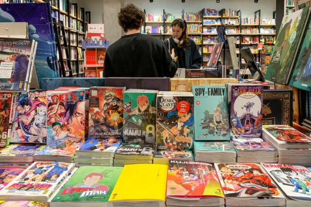 Crunchyroll transforma a página da web em mangá 

