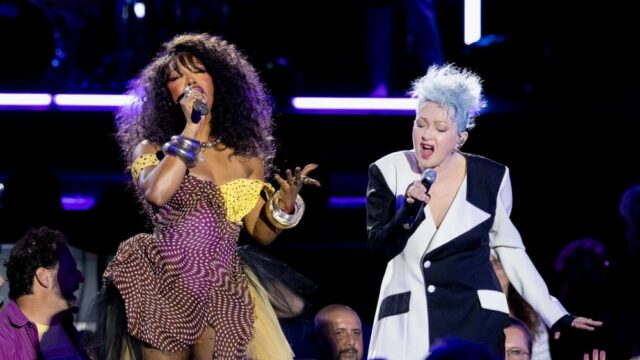 Cyndi Lauper emprega Sza, Cher e Joni Mitchell para uma 'Saudação Grammy' incomum que vantagens tanto de sua balbuciação de despedida quanto seus famosos visitantes: avaliação televisiva 

