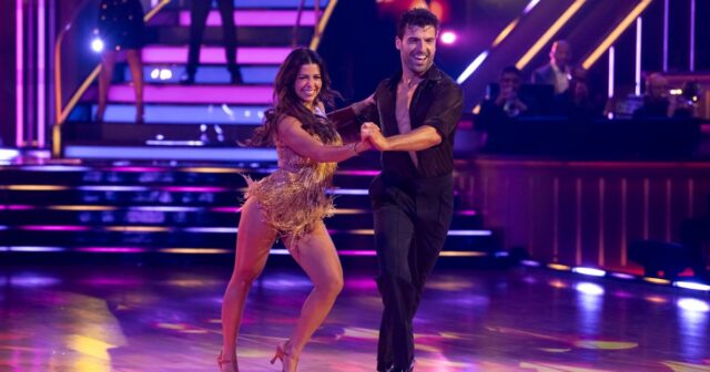 'DWTS' Tiktok Night traz as lágrimas- e uma remoção surpreendente 


