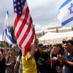 Da tristeza à gratidão: Trump elogiado enquanto os israelenses celebram o acordo de reféns do Hamas em Tel Aviv