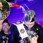 Dave Portnoy não era fã da celebração do Wild Card, de Card Clare, de Card Card: 'Franchise da Pobreza', movida a champanhe: 'Pobreza'