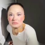 Demi Lovato se veste divertidamente como seu Meme Poot para o Halloween 001