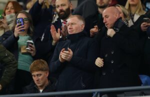 ‘Deslumbrante’ – Paul Scholes e Nicky Butt surpresos com o que o destacado artista do Guy Utd fez contra o Liverpool ícone de correio